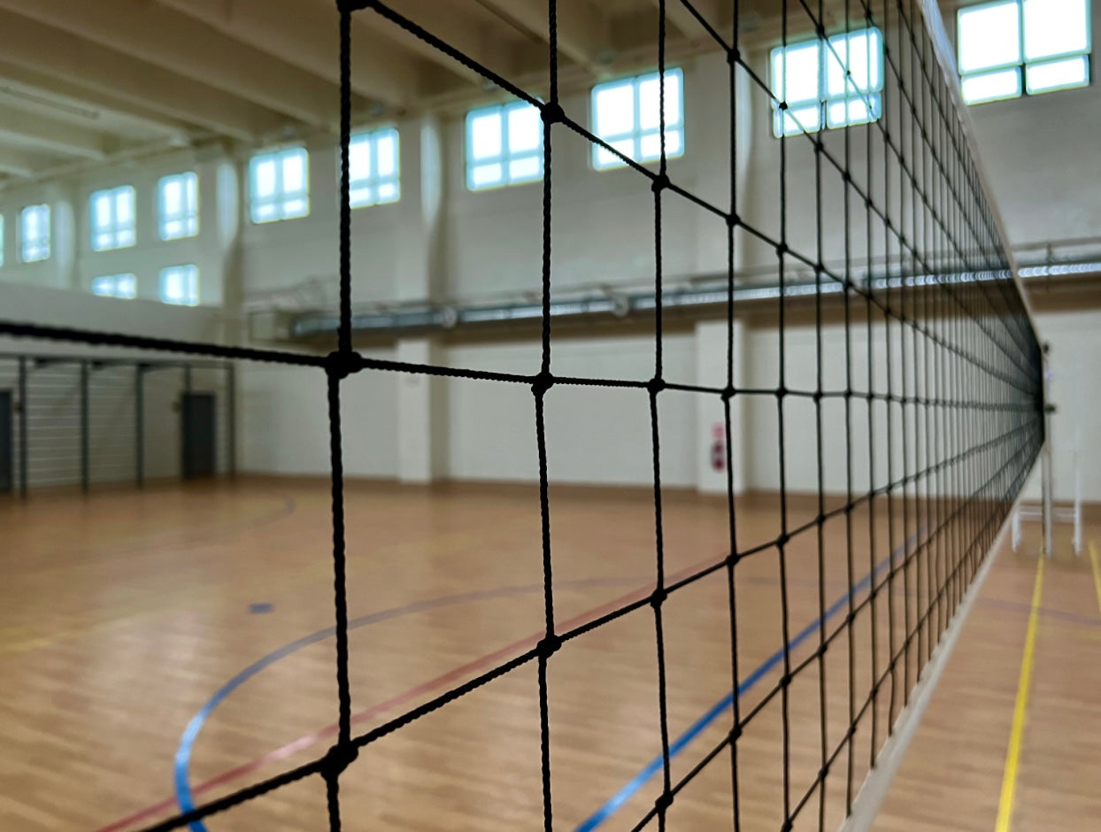 Volleyball with lights and without aircon (per hour)